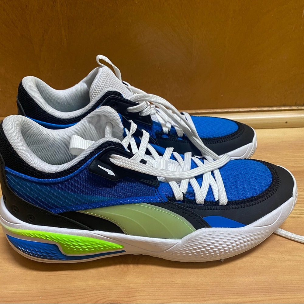 Puma size 8 sneaker, great condition
